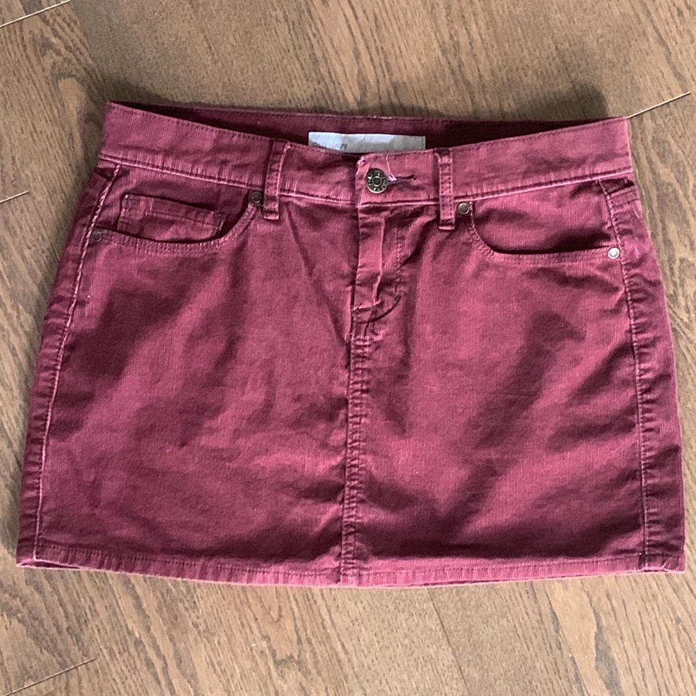 Maroon mini skirt